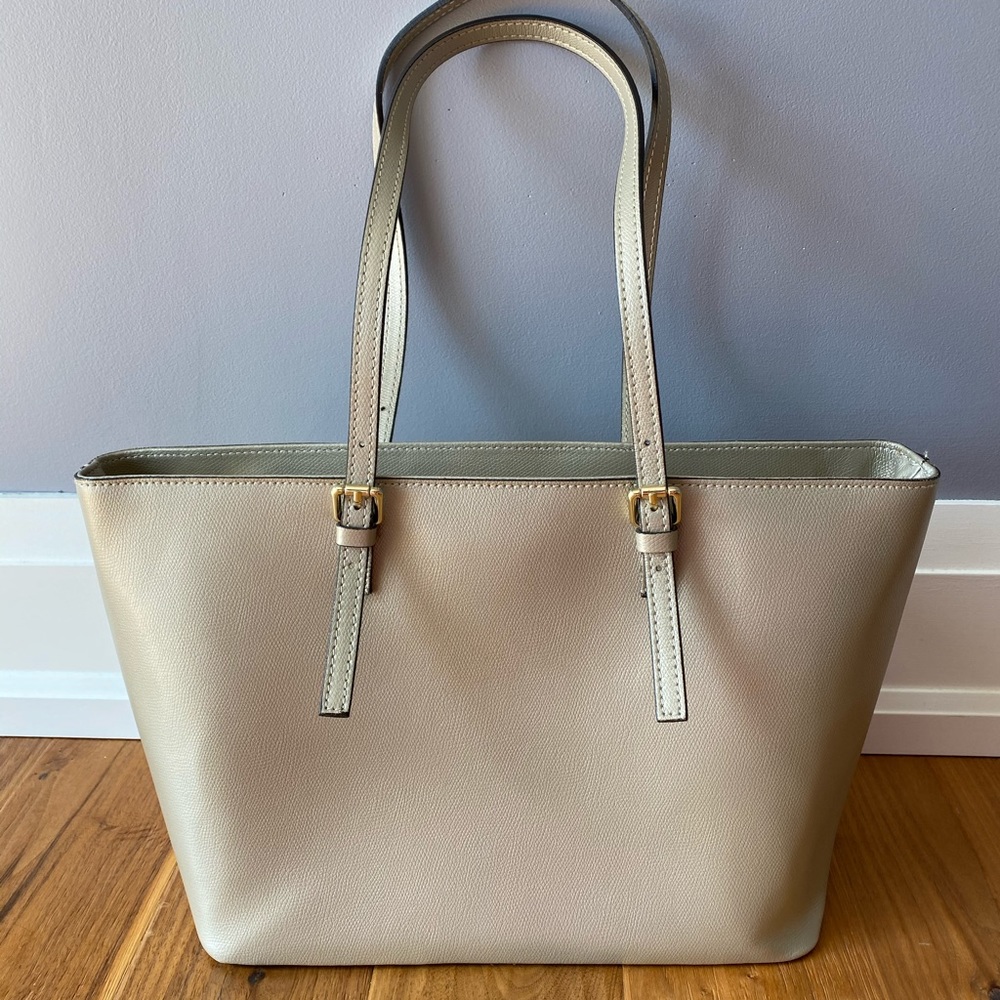 Metallic beige leather purse